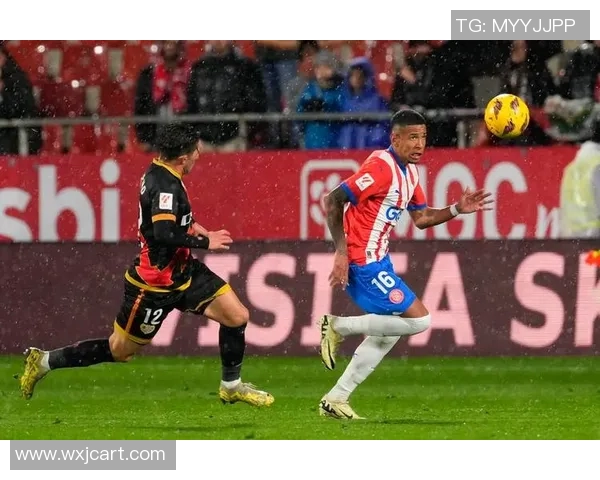 聚焦cdj足球球星成长之路与赛场辉煌瞬间